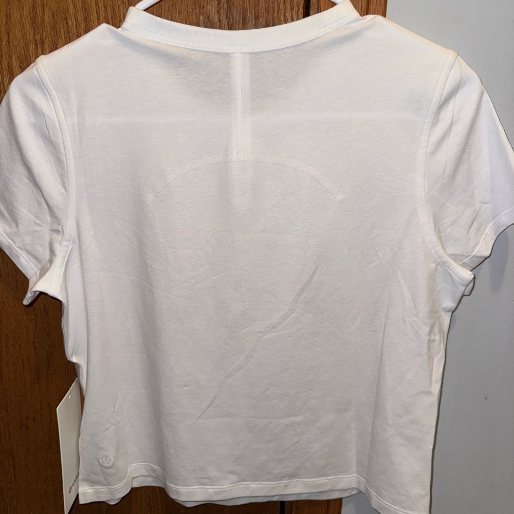 Lululemon Athletica White Short Sleeve Tee